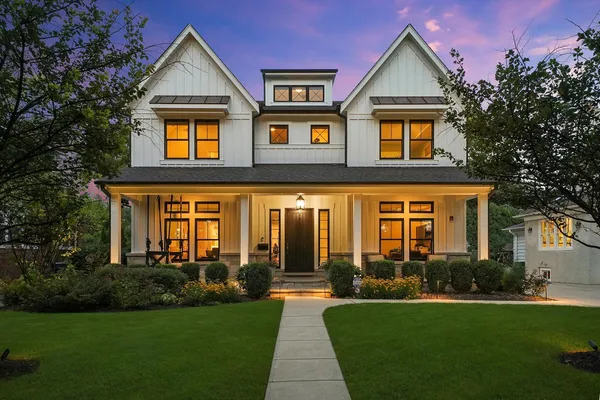 $2,295,000 | 619 Jackson Avenue, River Forest, IL 60305