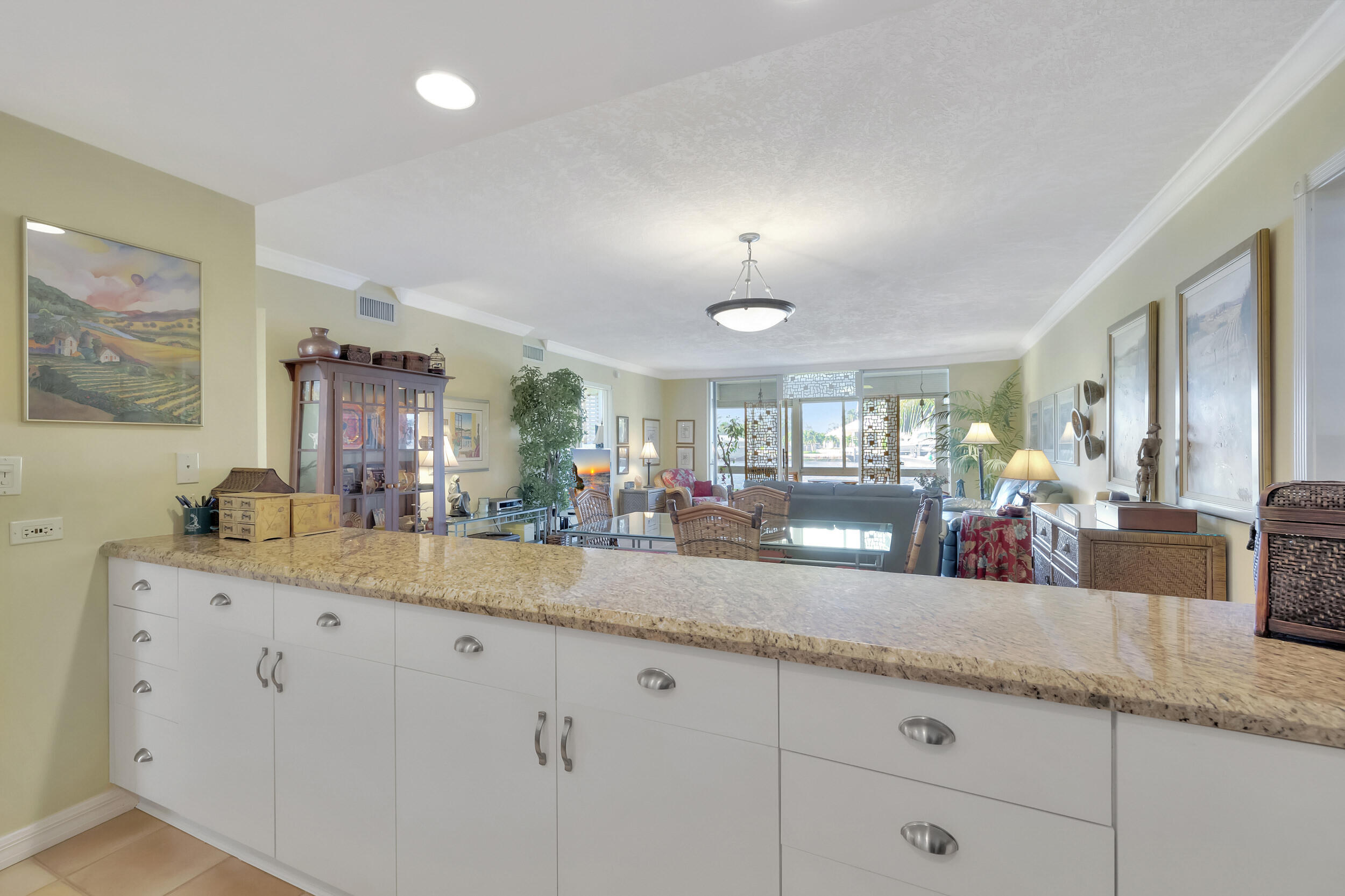 303 North Riverside Drive, Unit 101 Pompano Beach, FL 33062 - Photo 28 of 41 66_5z3a6977