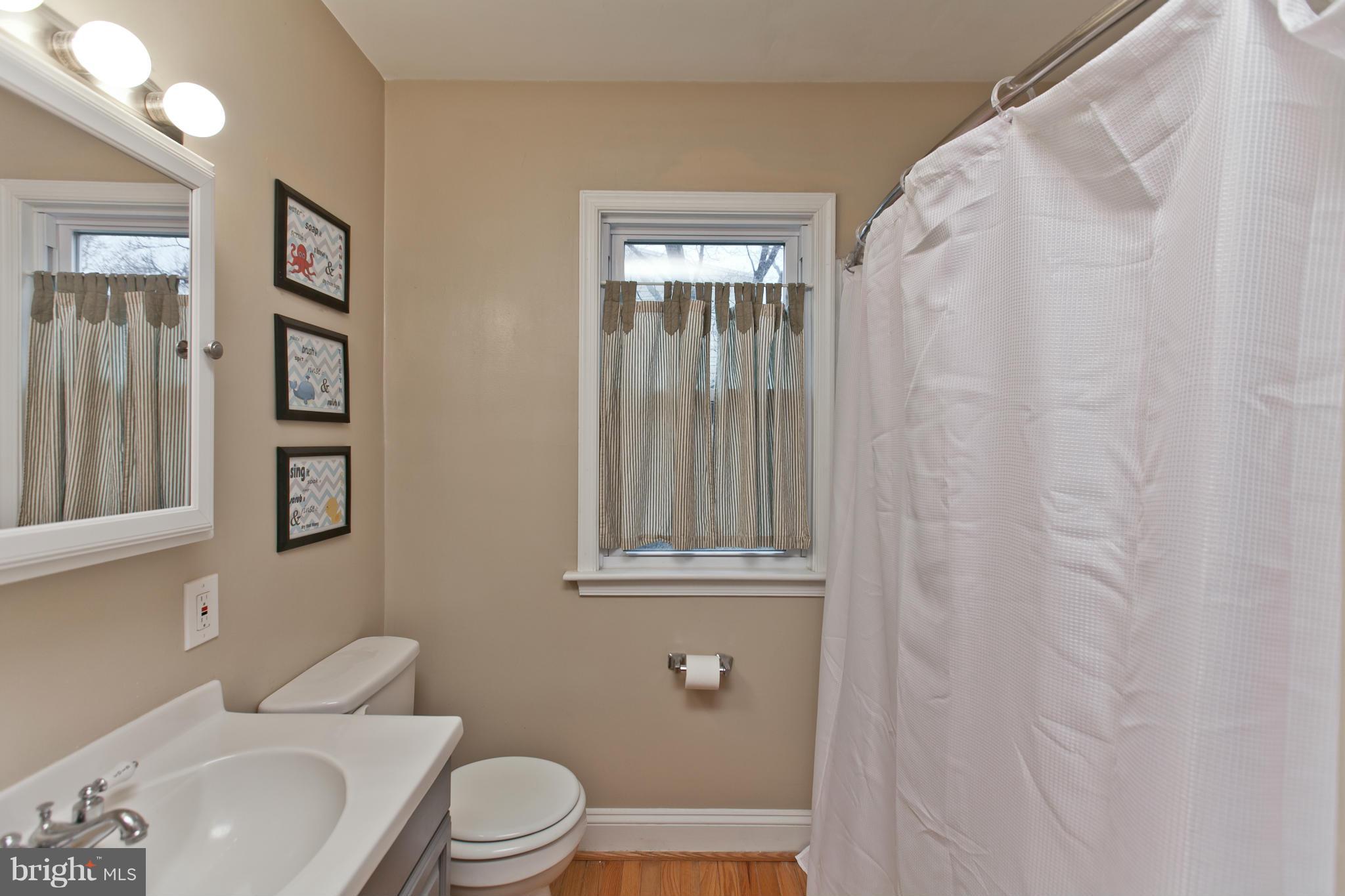 813 Park Road Hagerstown, MD 21740 - Photo 22 of 30 Bath