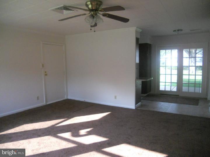 130 Blough Road Fairless Hills, PA 19030 - Photo 5 of 16 Living Room