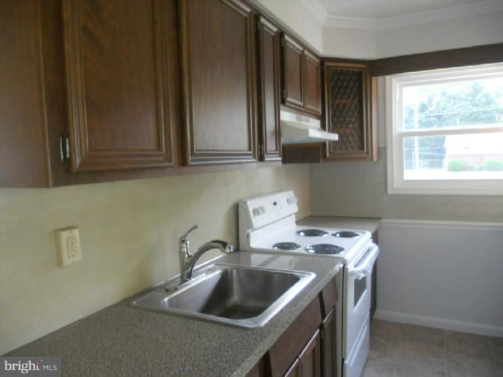 130 Blough Road Fairless Hills, PA 19030 - Photo 8 of 16 Kitchen