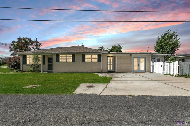 $195,000 | 900 Keller Avenue, Westwego, LA 70094