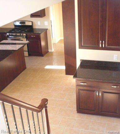 3461 Shadwell Lane Rochester, MI 48306 - Photo 12 of 16 Shadwell Lane 3461-Kitchen view