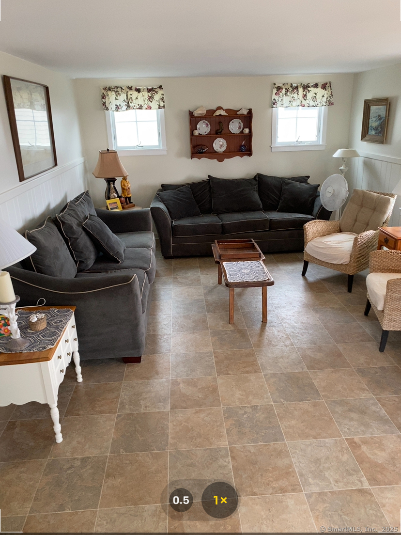 405 Seaside Avenue Westbrook, CT 06498 - Photo 17 of 17 Living Room