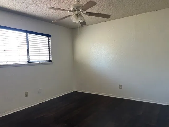 $2,500 | 4226 Cowhouse Creek Court, Corpus Christi, TX 78410