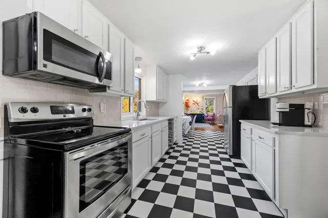 $619,900 | 18 Carlton Road, Buzzards Bay, MA 02532