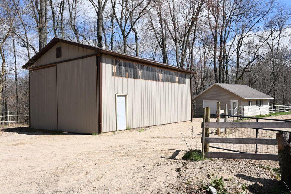 2746 Wing Road Hastings, MI 49058 - Photo 33 of 44 H30