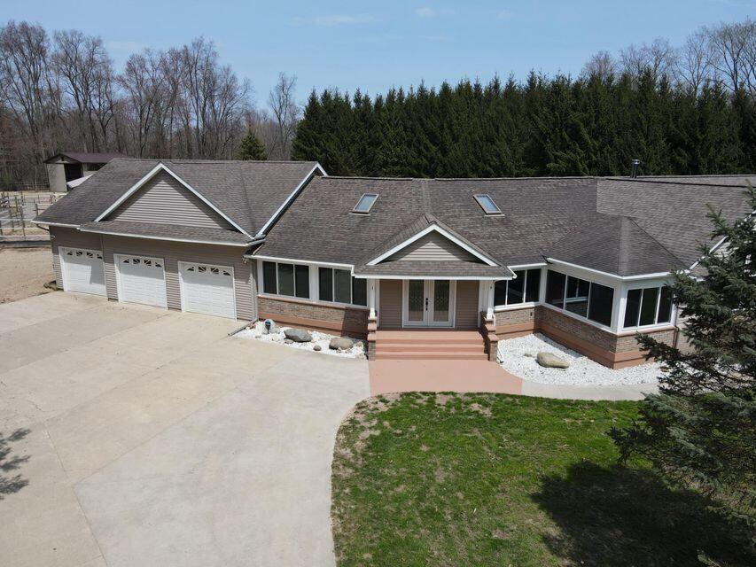 2746 Wing Road Hastings, MI 49058 - Photo 4 of 44 H69