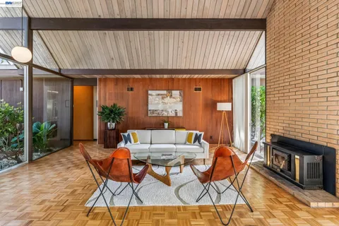 $1,350,000 | 8077 Shay Drive, Oakland, CA 94605