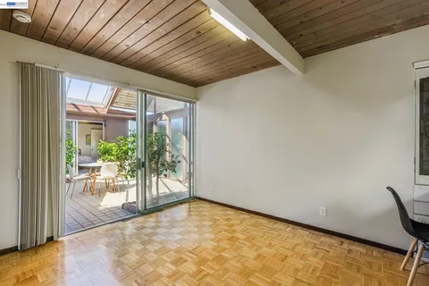 $1,350,000 | 8077 Shay Drive, Oakland, CA 94605