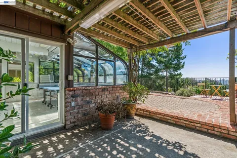 $1,350,000 | 8077 Shay Drive, Oakland, CA 94605
