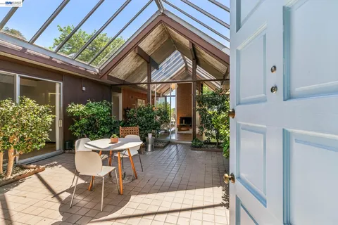 $1,350,000 | 8077 Shay Drive, Oakland, CA 94605