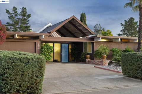 $1,350,000 | 8077 Shay Drive, Oakland, CA 94605