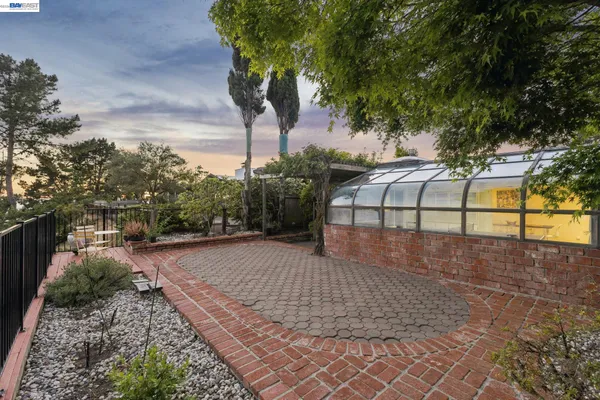 $1,350,000 | 8077 Shay Drive, Oakland, CA 94605