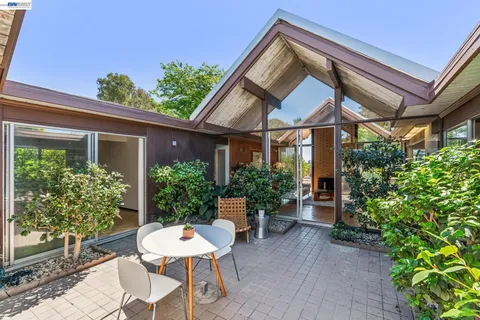 $1,350,000 | 8077 Shay Drive, Oakland, CA 94605