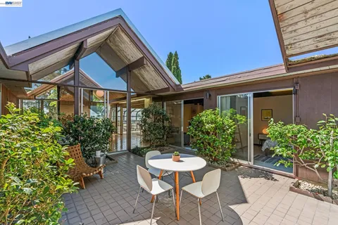 $1,350,000 | 8077 Shay Drive, Oakland, CA 94605