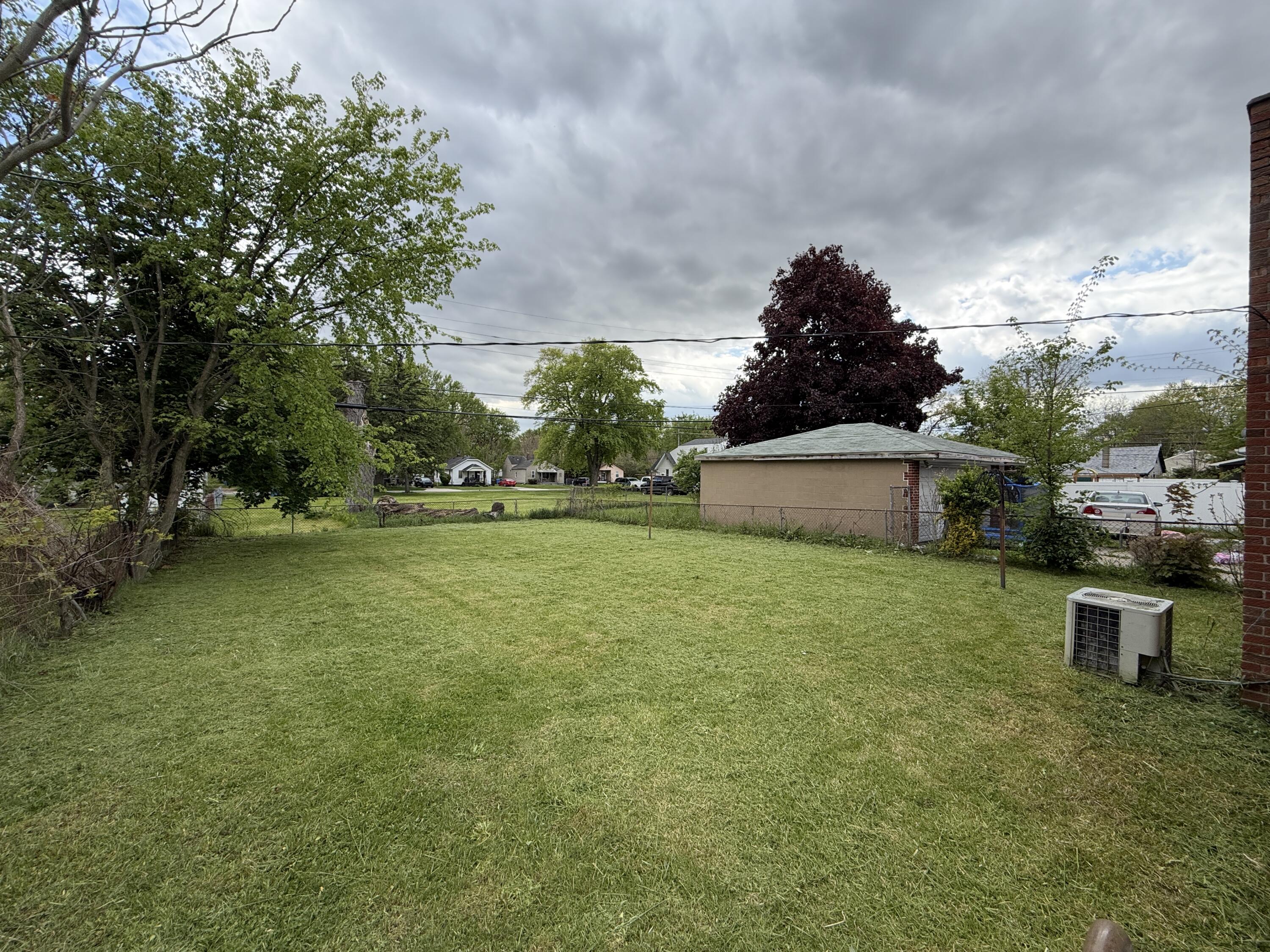 26703 Norfolk Street Inkster, MI 48141 - Photo 4 of 14 back yard