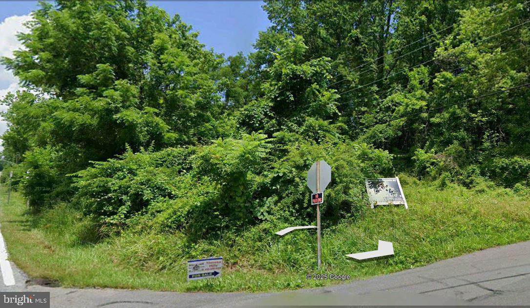 Fairhaven Road Dunkirk, MD 20754 - Photo 3 of 4 a view of a house with a yard