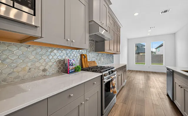 $3,400 | 31307 Hastings Creek Lane, Fulshear, TX 77441