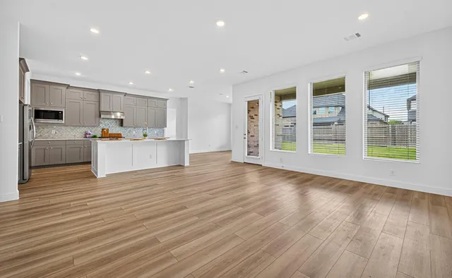 $3,400 | 31307 Hastings Creek Lane, Fulshear, TX 77441