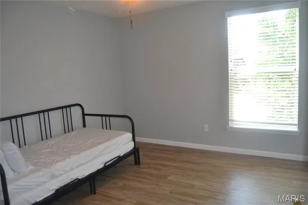 $1,600 | 1937 Greenpoint Drive, Unit 203, Kirkwood, MO 63122