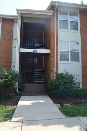 $1,600 | 1937 Greenpoint Drive, Unit 203, Kirkwood, MO 63122