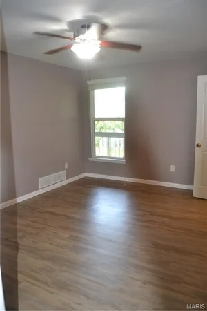 $1,600 | 1937 Greenpoint Drive, Unit 203, Kirkwood, MO 63122