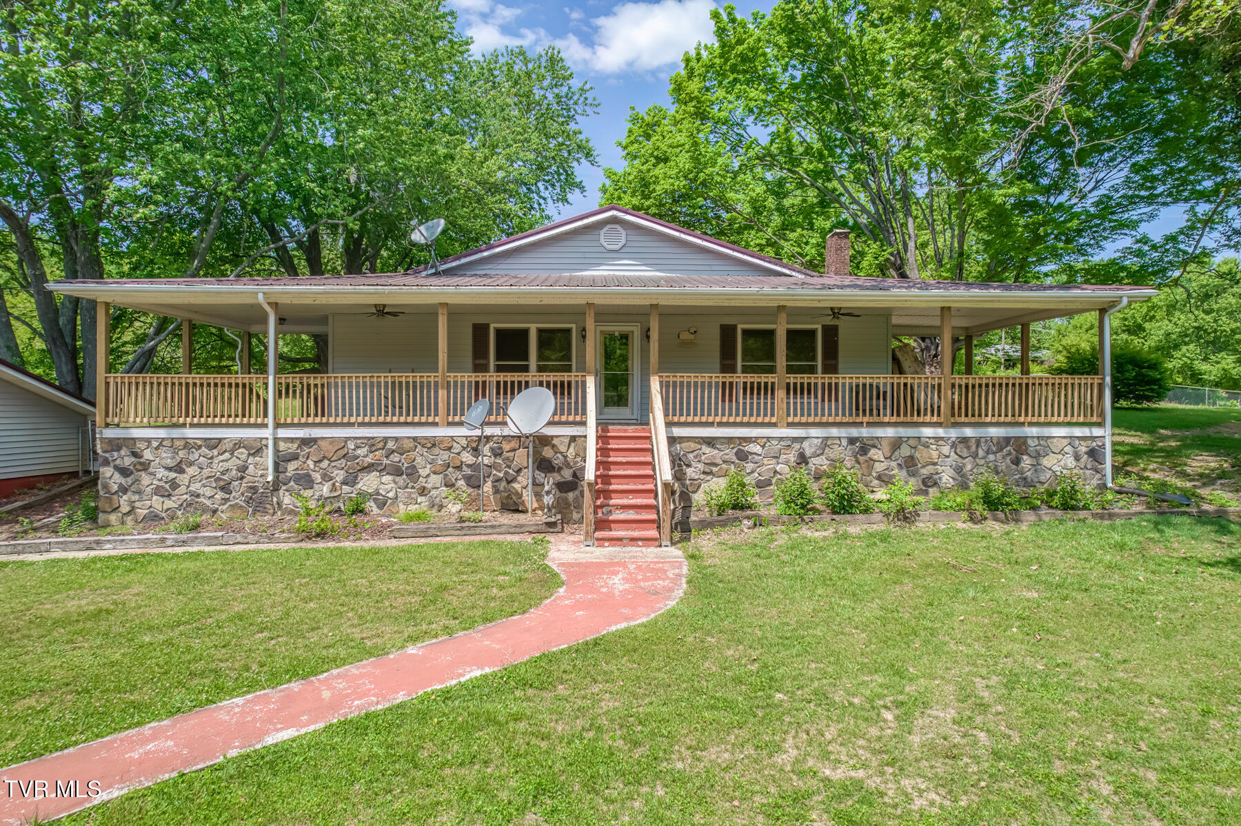 16905 Kingsport Highway Fall Branch, TN 37656 - Photo 1 of 81 16905 Kingsport Hwy-1