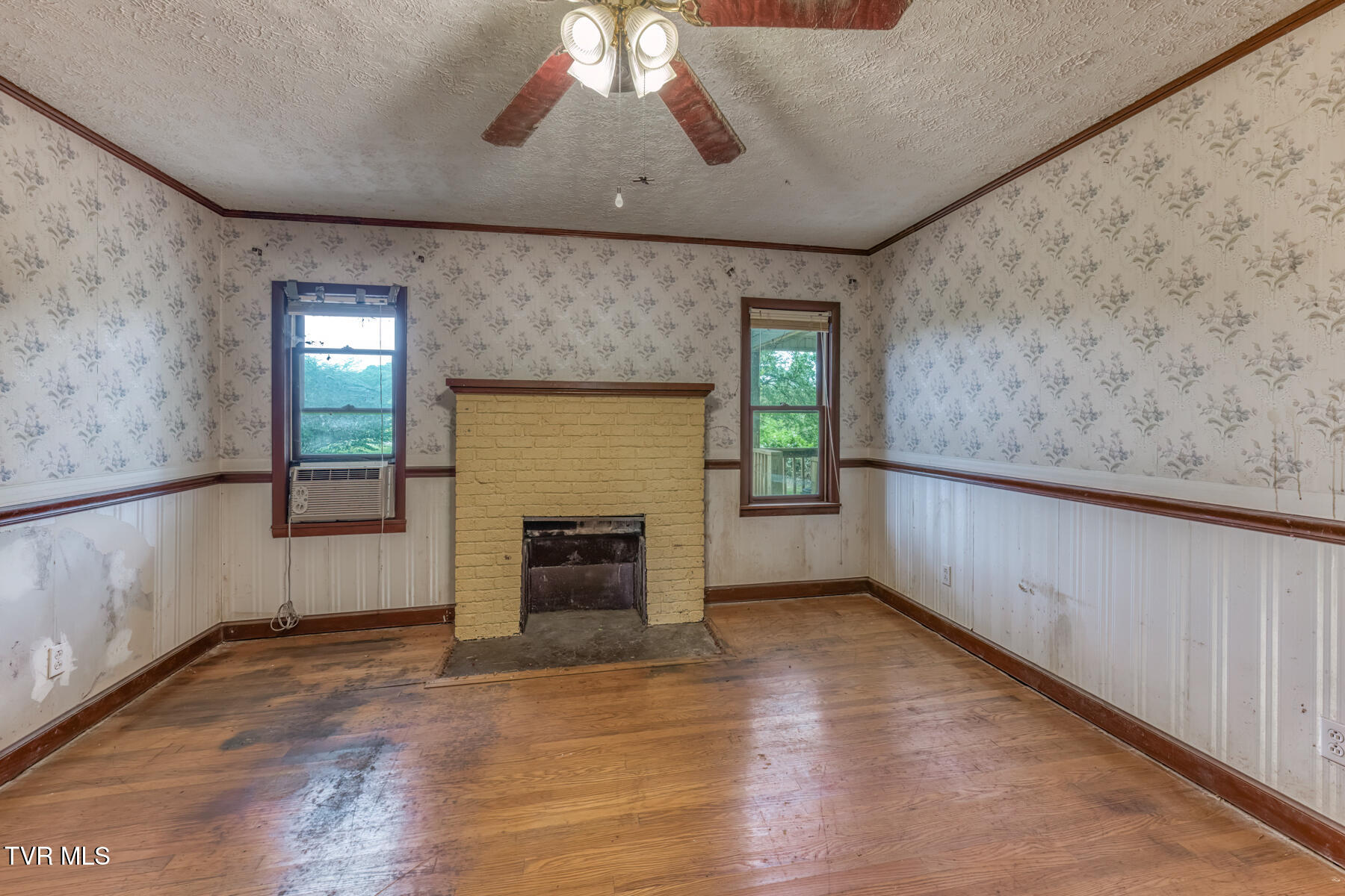 16905 Kingsport Highway Fall Branch, TN 37656 - Photo 23 of 81 16905 Kingsport Hwy-21