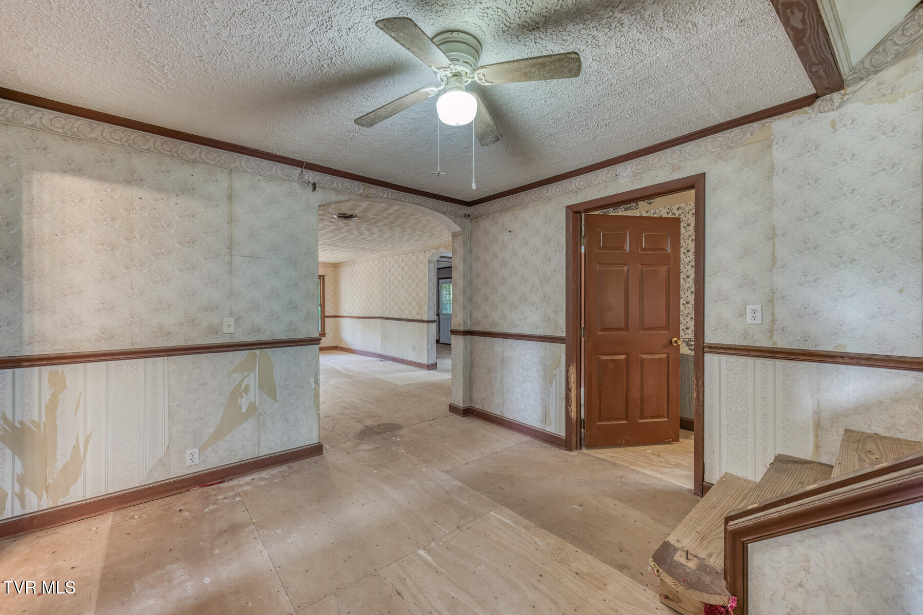 16905 Kingsport Highway Fall Branch, TN 37656 - Photo 29 of 81 16905 Kingsport Hwy-27