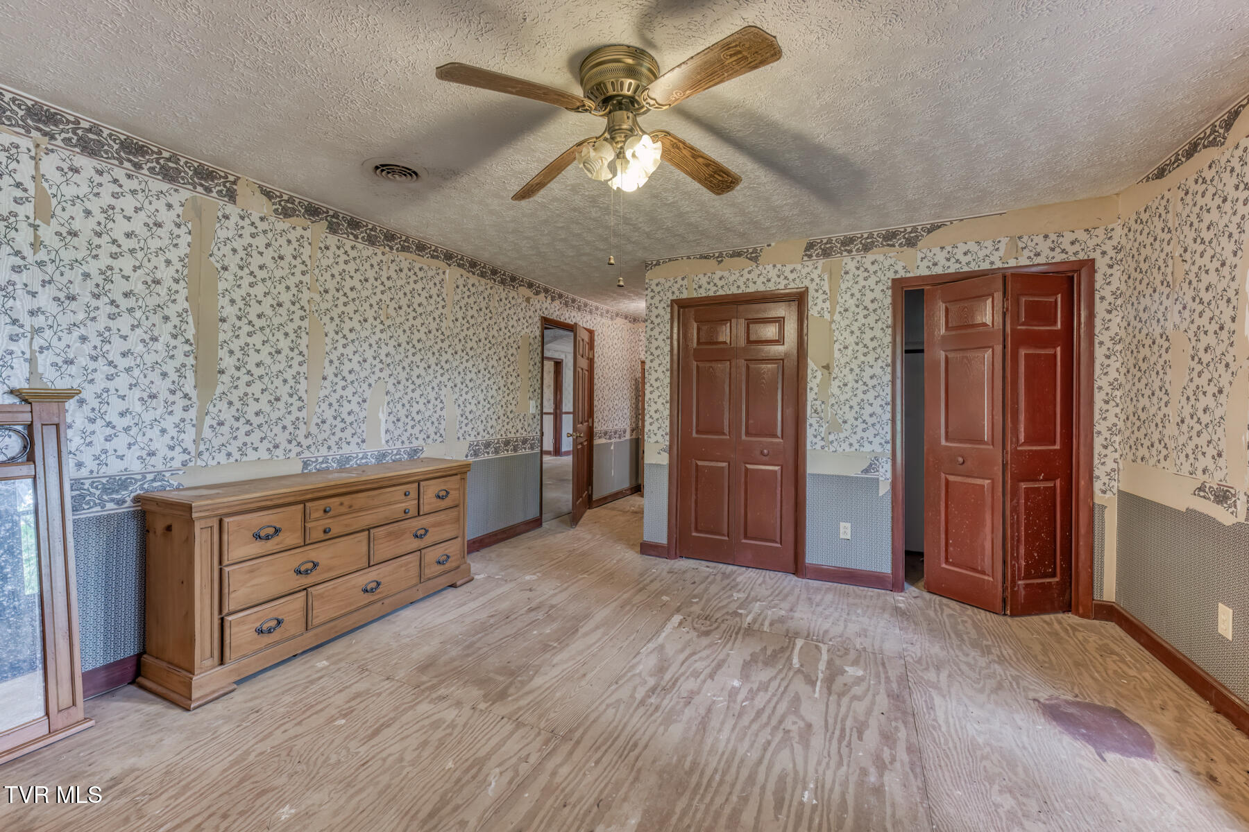 16905 Kingsport Highway Fall Branch, TN 37656 - Photo 31 of 81 16905 Kingsport Hwy-29