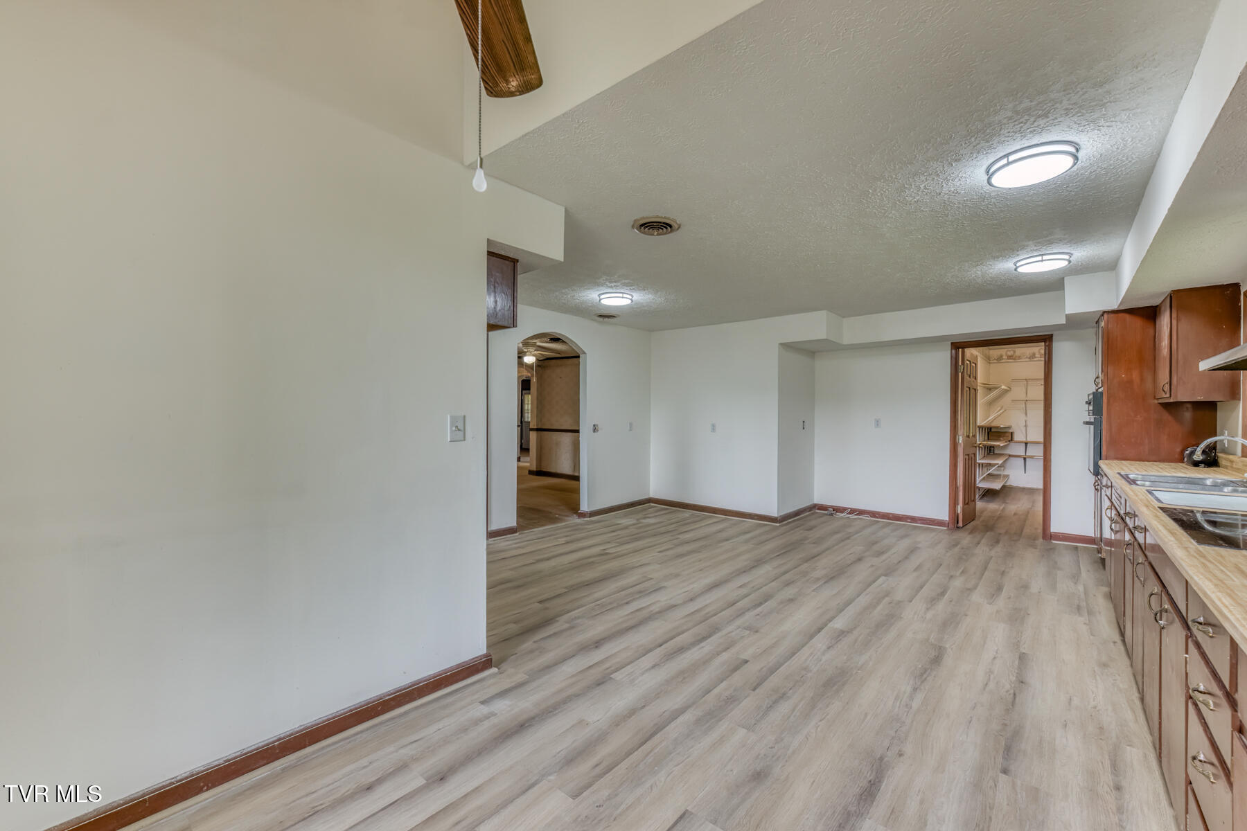 16905 Kingsport Highway Fall Branch, TN 37656 - Photo 40 of 81 16905 Kingsport Hwy-38