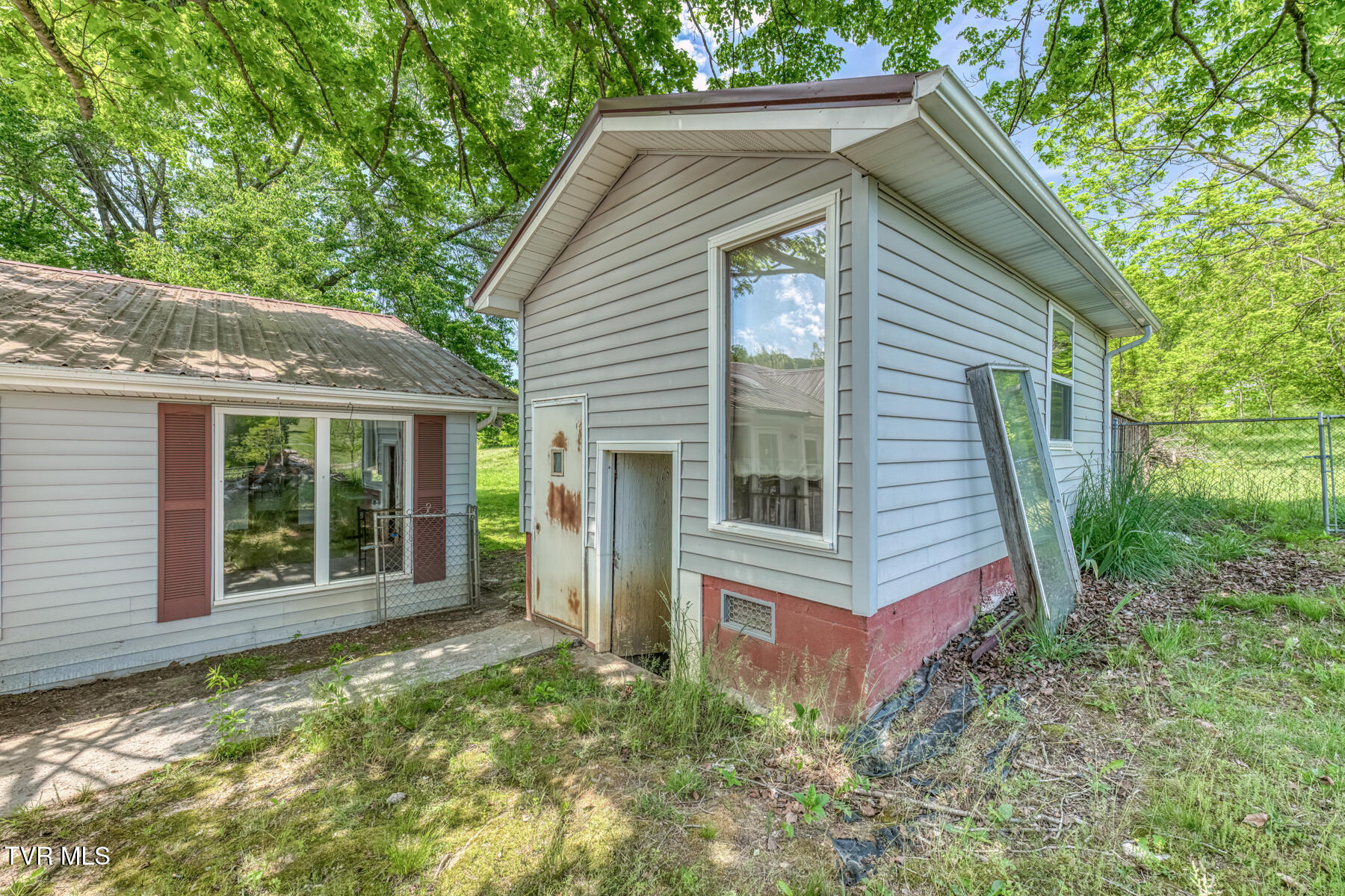 16905 Kingsport Highway Fall Branch, TN 37656 - Photo 49 of 81 16905 Kingsport Hwy-52