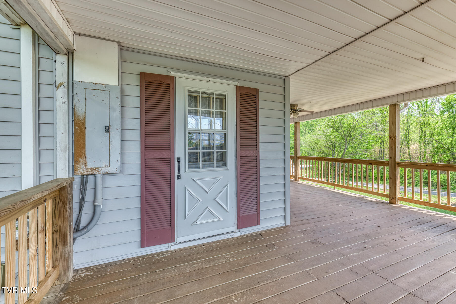 16905 Kingsport Highway Fall Branch, TN 37656 - Photo 10 of 81 16905 Kingsport Hwy-10
