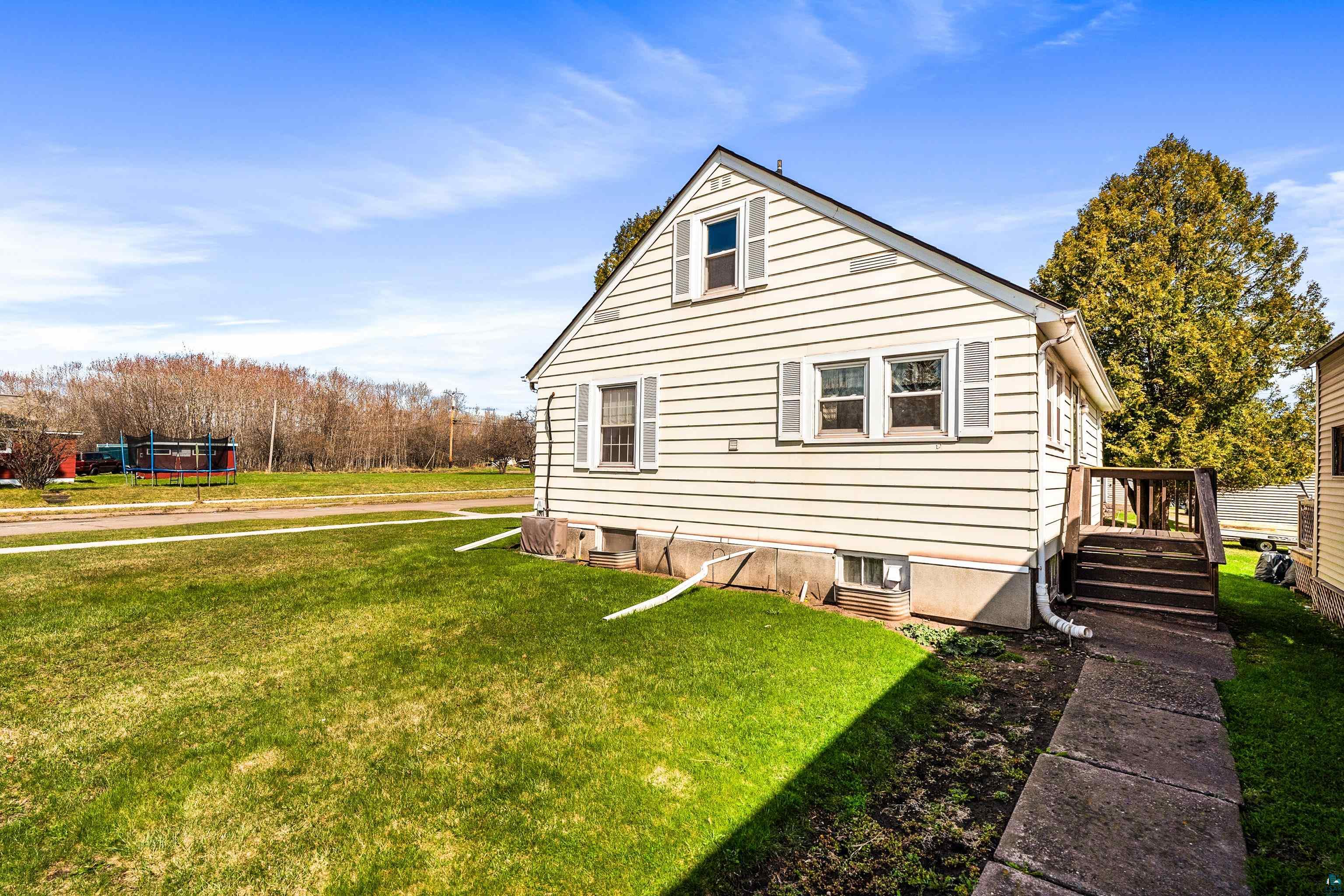 202 8th Street Two Harbors, MN 55616 - Photo 40 of 47