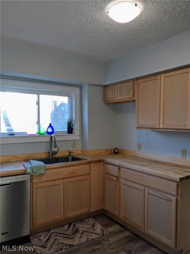 3554 Tullamore Road Cleveland, OH 44118 - Photo 5 of 28 Another view of this Brand New Kitchen