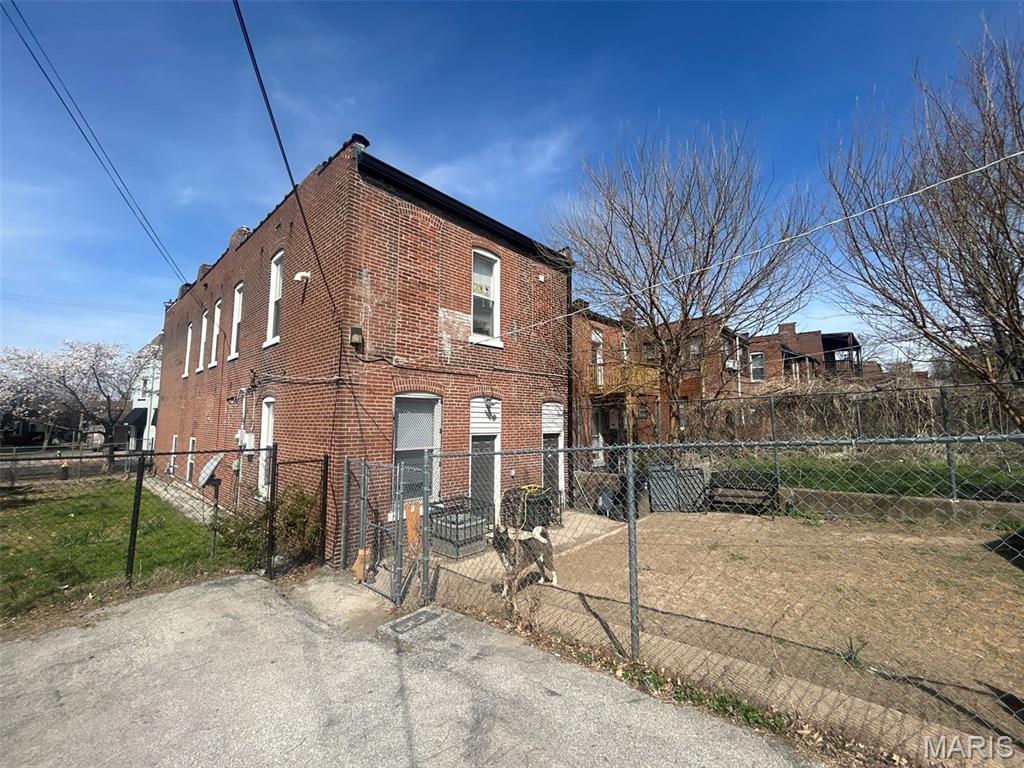 4656 Virginia Avenue St. Louis, MO 63111 - Photo 6 of 23