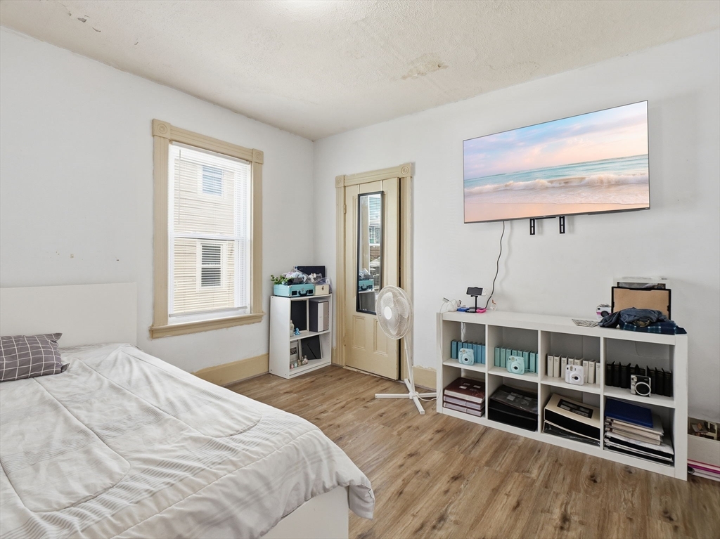 89 Gage Street Worcester, MA 01605 - Photo 10 of 41