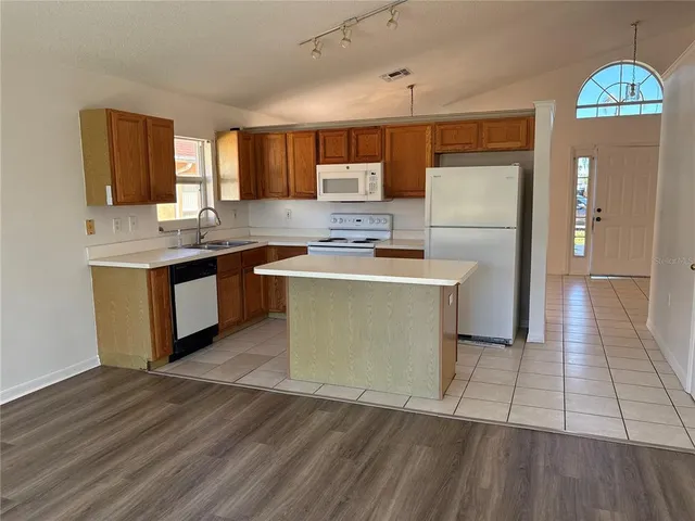 $2,300 | 12512 Lynchburg Court, Orlando, FL 32837