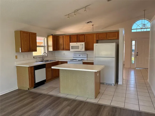 $2,300 | 12512 Lynchburg Court, Orlando, FL 32837