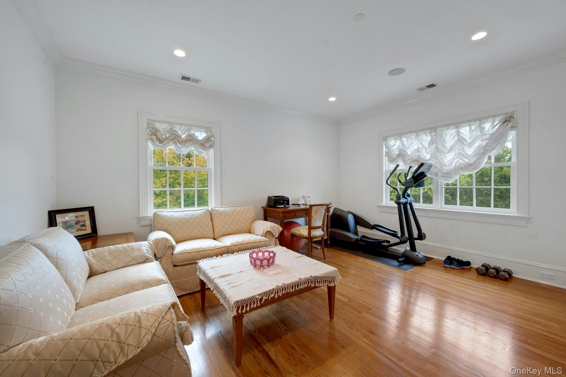 1 Garden Road Scarsdale, NY 10583 - Photo 20 of 47