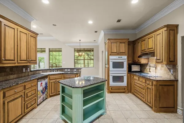 $549,500 | 2151 Meadow Way, Terrell, TX 75160