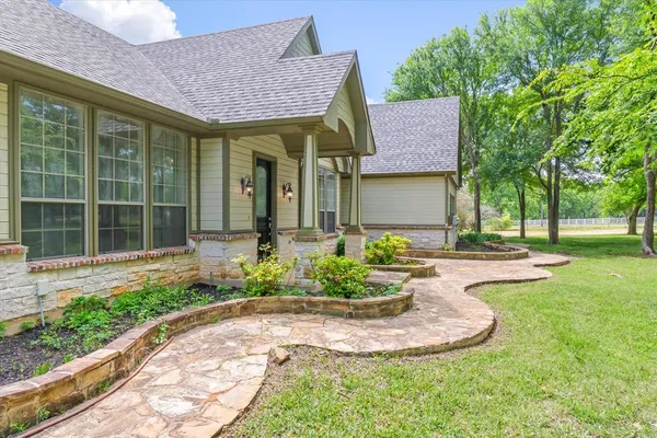 $549,500 | 2151 Meadow Way, Terrell, TX 75160