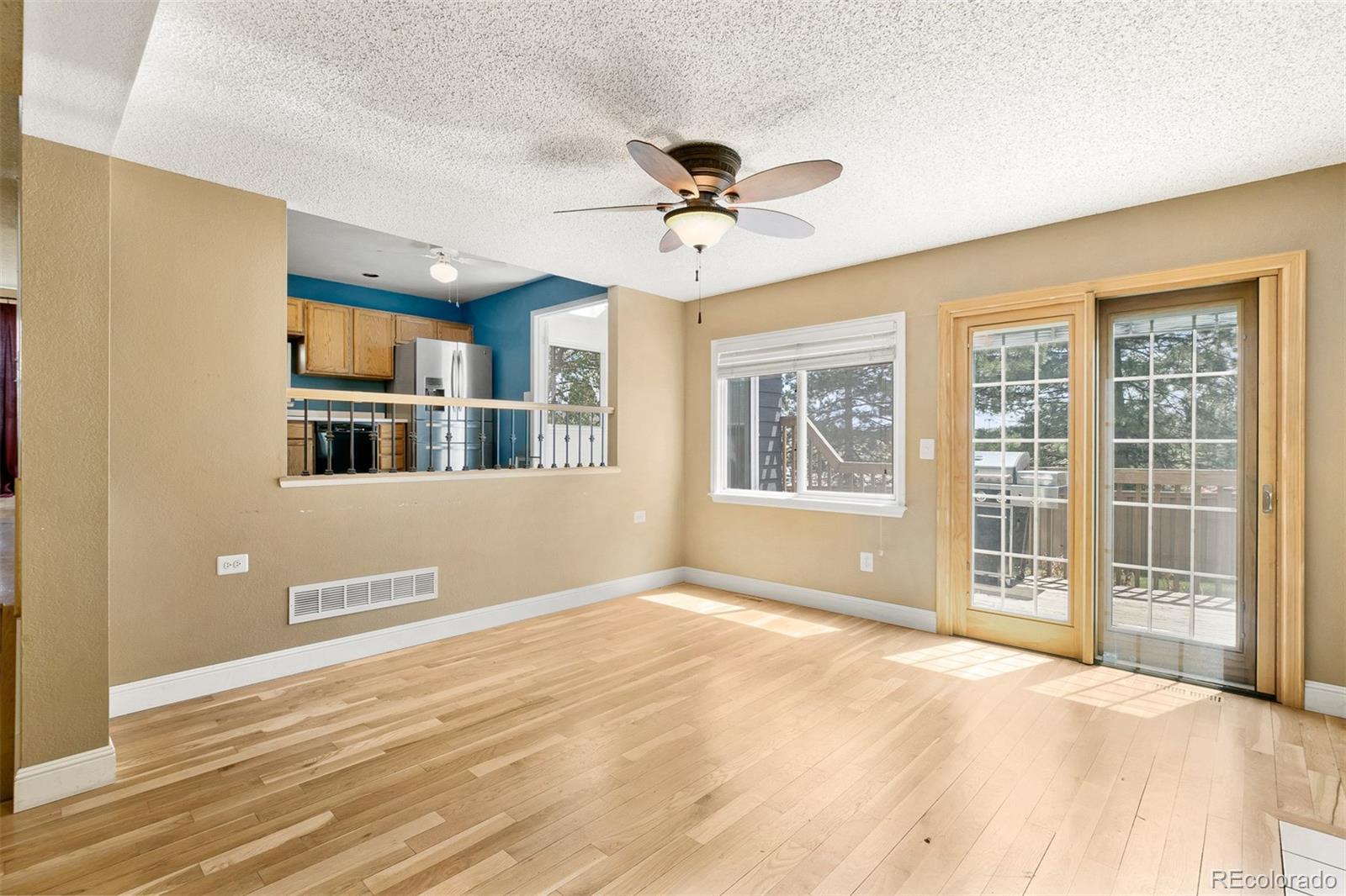 5542 Wickerdale Place Highlands Ranch, CO 80130 - Photo 9 of 28