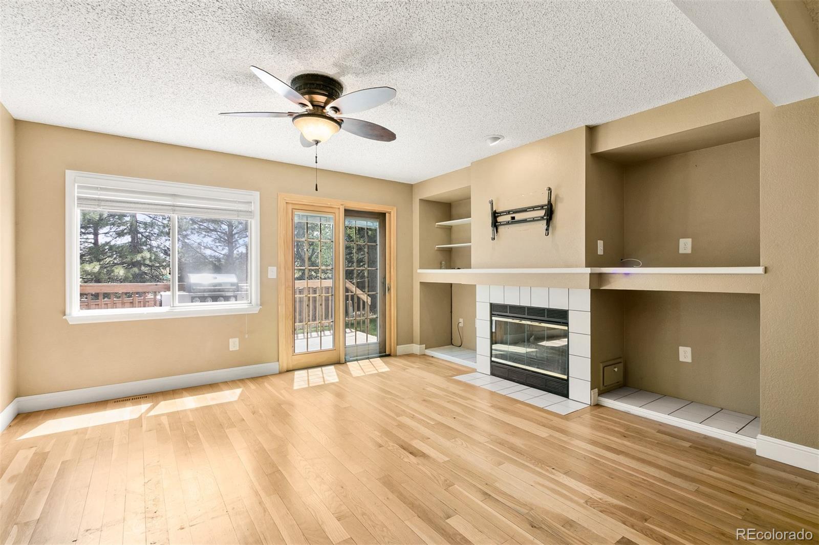 5542 Wickerdale Place Highlands Ranch, CO 80130 - Photo 10 of 28