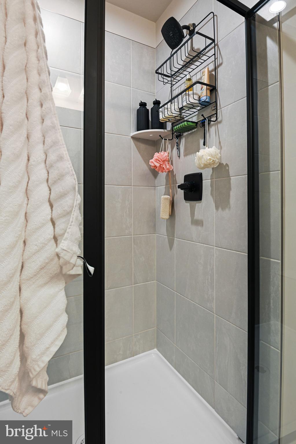 14008 Airfoil Road Herndon, VA 20171 - Photo 26 of 47 a bathroom with a shower