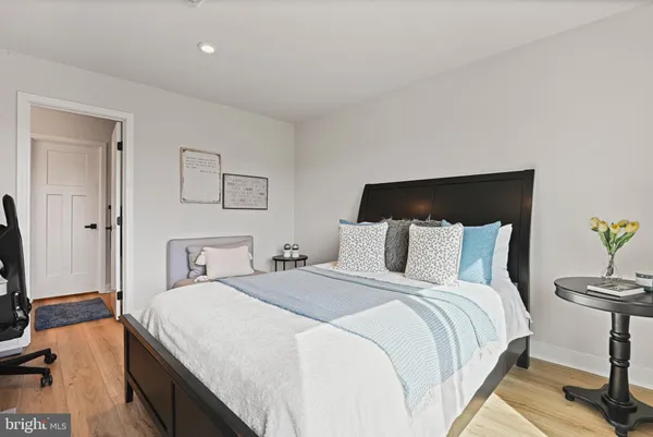 $685,000 | 14008 Airfoil Road, Herndon, VA 20171