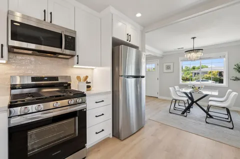 $1,788,000 | 3533 Pasadena Drive, San Mateo, CA 94403