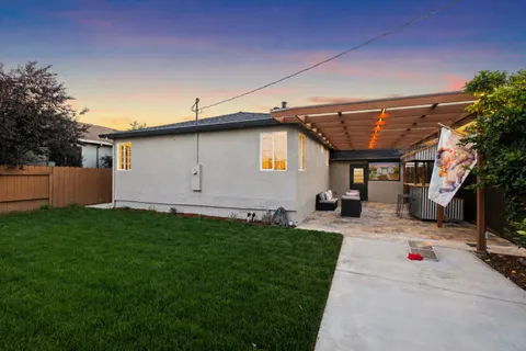 $1,788,000 | 3533 Pasadena Drive, San Mateo, CA 94403