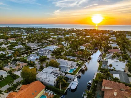 $5,750,000 | 555 17th Avenue South, Naples, FL 34102